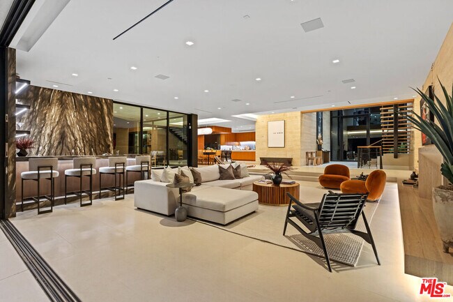 Building Photo - 1731 Summitridge Dr