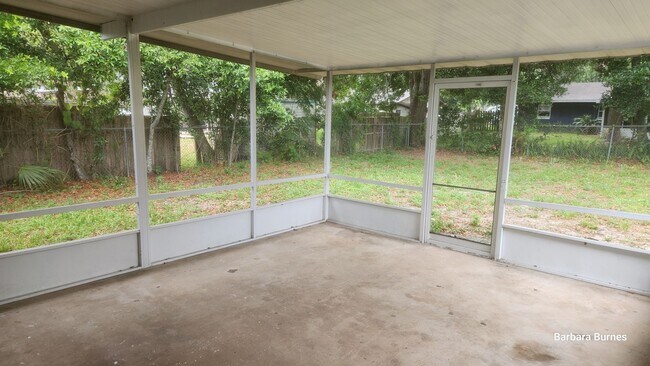 Building Photo - Three bedroom two bath for rent near Ridgewood and LPGA.