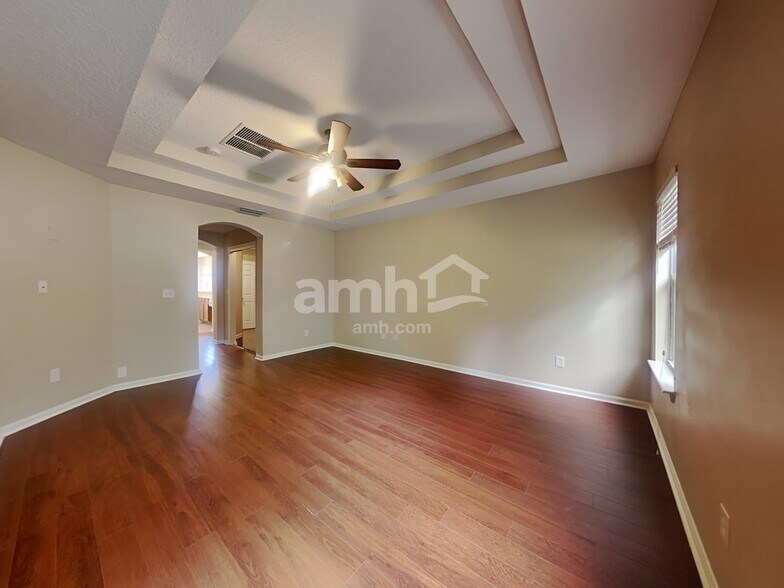 Building Photo - 13839 Fish Eagle Dr W