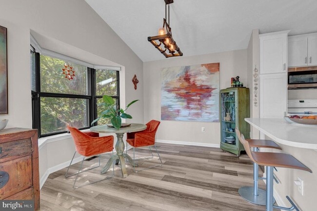 Building Photo - 4013 Carousel Way