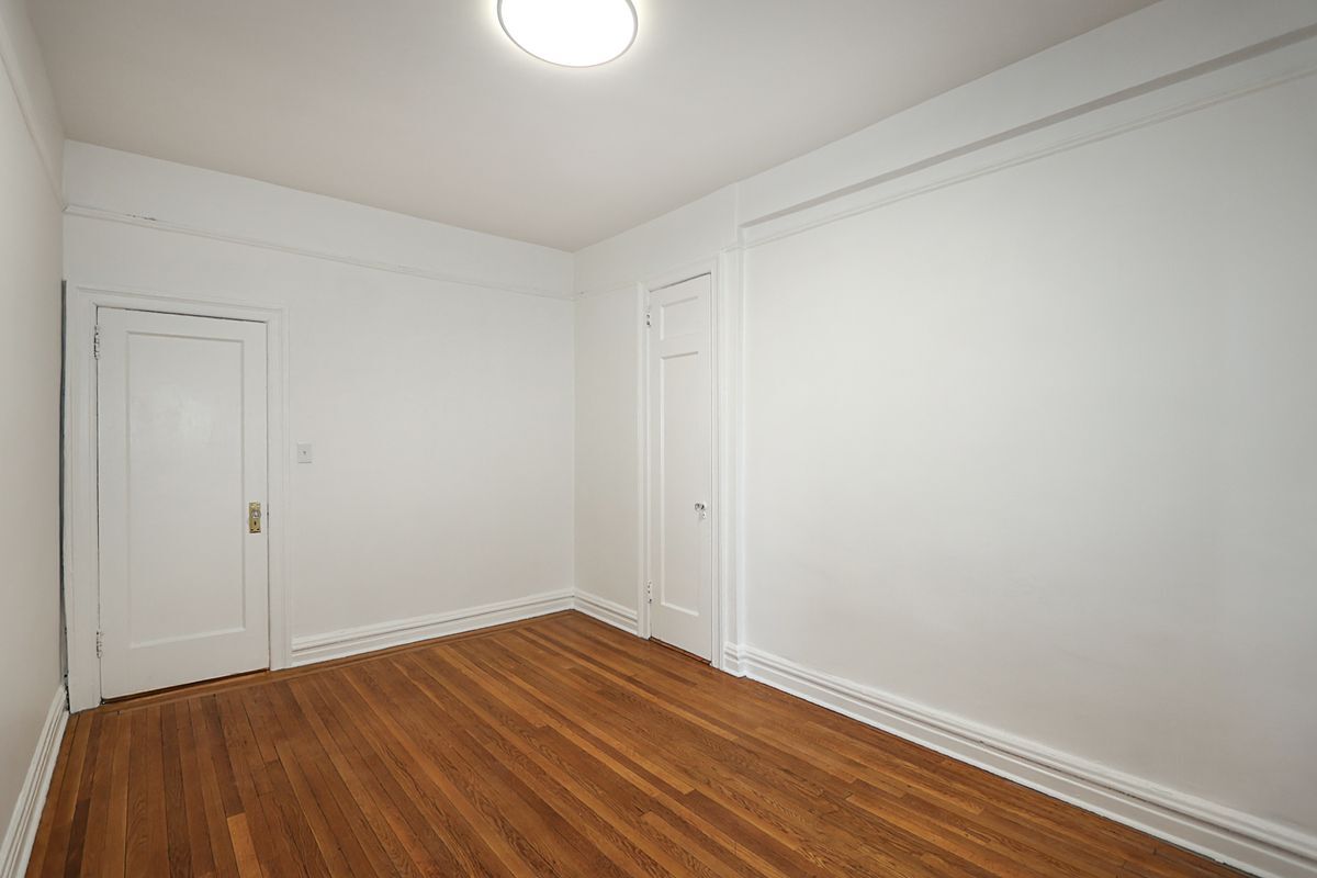 Building Photo - 115-25 Metropolitan Ave