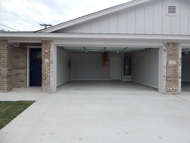Building Photo - 1415 Shoshoni Trail