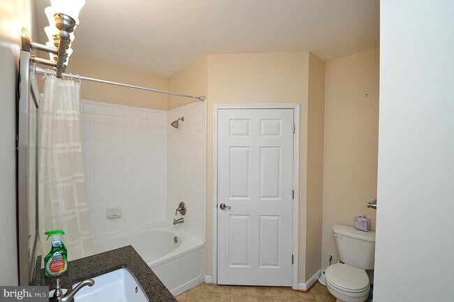 Building Photo - 4550 Strutfield Ln
