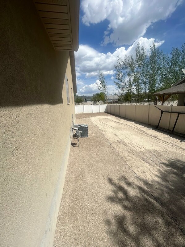 Building Photo - 2103 Partridge Ln