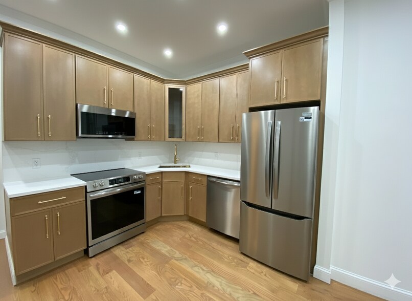 Building Photo - 172 Union St