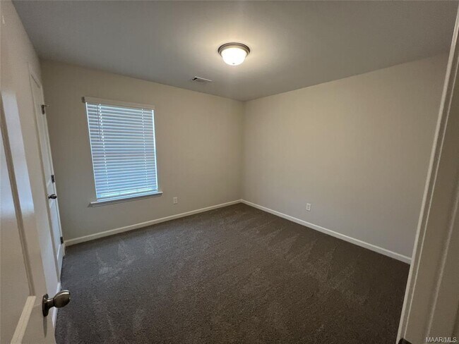 Building Photo - 211 Dawsons Ml Wy