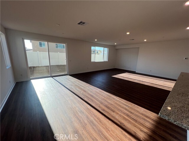 Building Photo - 25783 Branson Dr