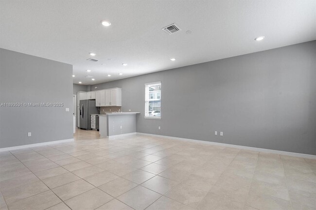 Building Photo - 1240 Eucalyptus Dr