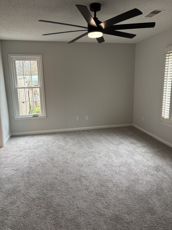 Building Photo - 532 Kenton Dr