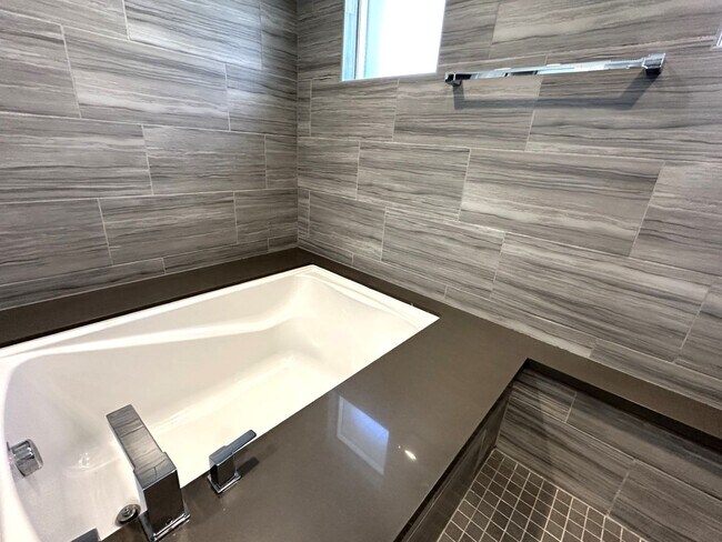 Building Photo - Civita/Apex – Luxury 3BR 3.5BA, Valley Vie...