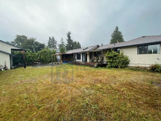 Building Photo - 1721 6th St SW