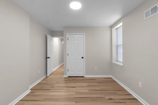 Building Photo - 2027 E Baltimore St