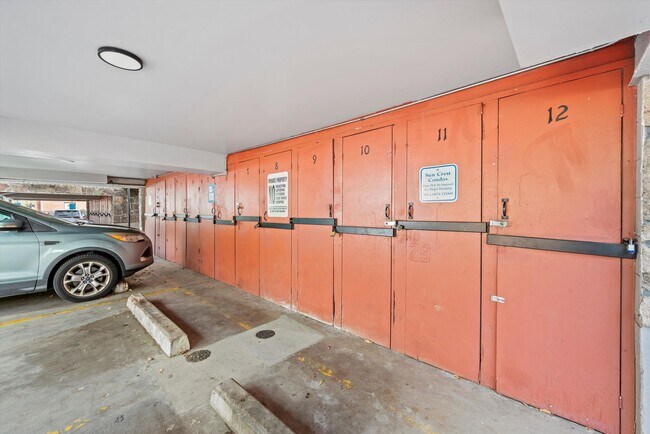 Building Photo - 1275 Colorado Blvd