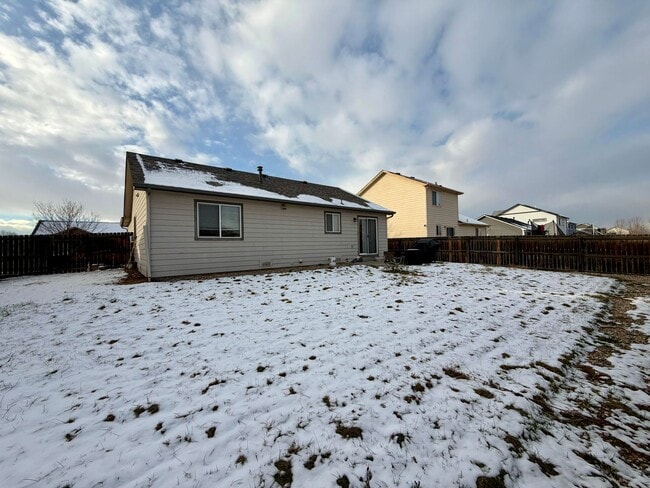 Building Photo - 310 S Rachel Ave