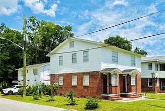 Building Photo - 2811 College St