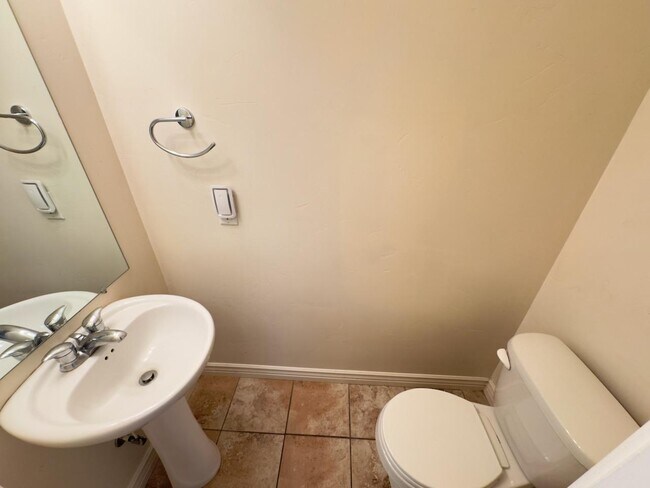 Building Photo - 1078 Cinnamon Ridge Dr