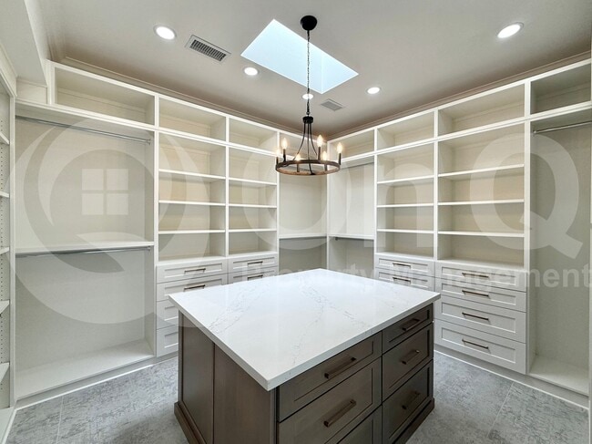 Building Photo - 1523 E Treasure Cove Dr