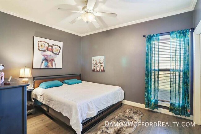 Building Photo - 615 Shea Cove