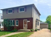 Building Photo - 1342 S 90th St