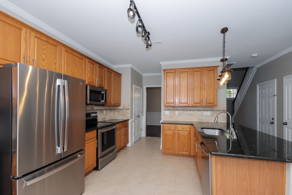 Building Photo - 17027 Stinson Ave