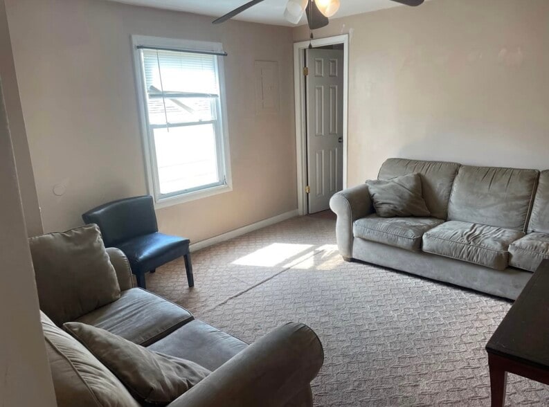 Building Photo - 118 Peters Run Rd