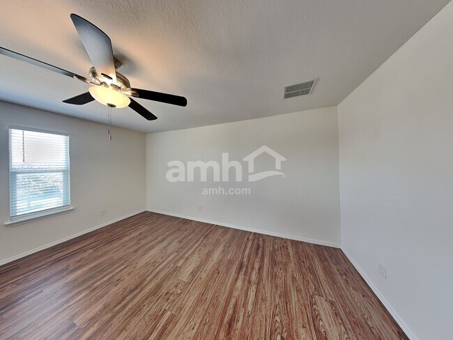 Building Photo - 3942 Legend Pond