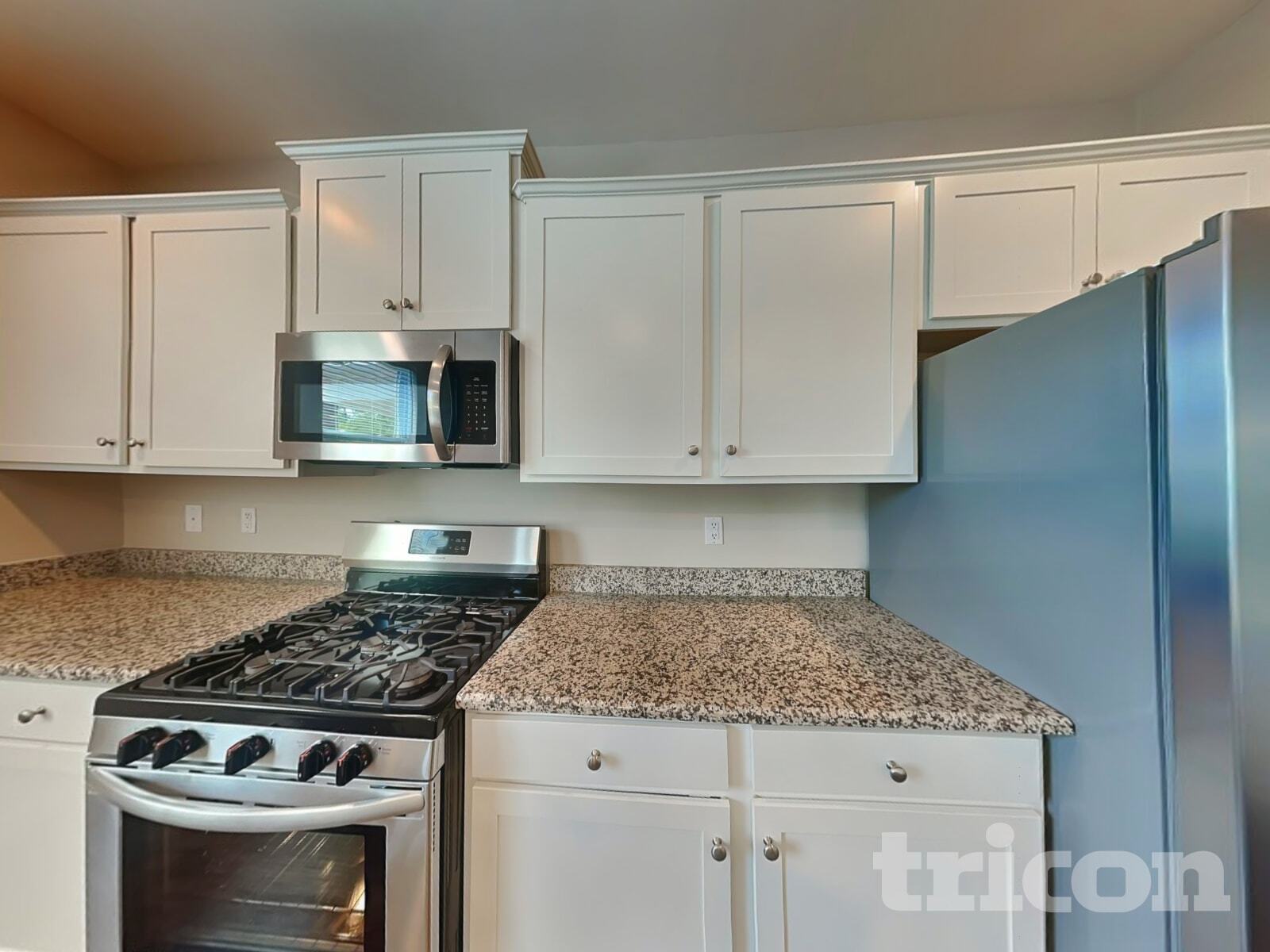 Building Photo - 752 Prominence Rd