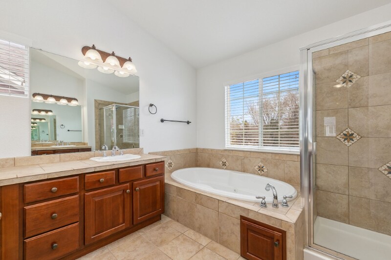 Building Photo - 5309 Cinquefoil Ln