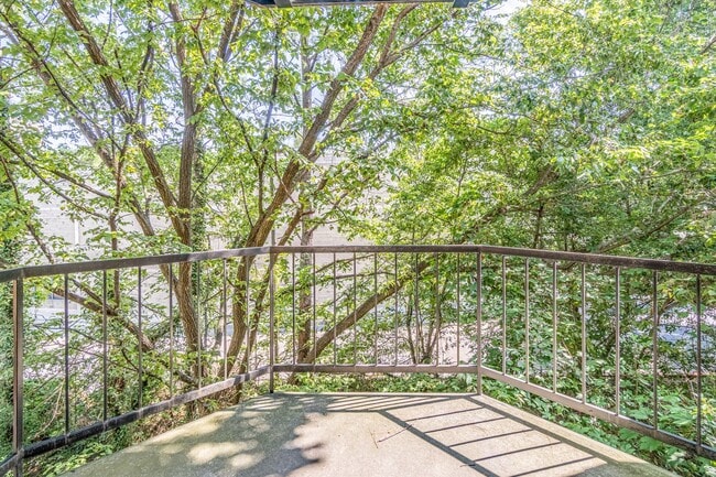 Building Photo - 2 bed 2 bath Peachtree Loft living in Buck...