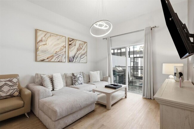 Building Photo - 285 Famagusta Dr