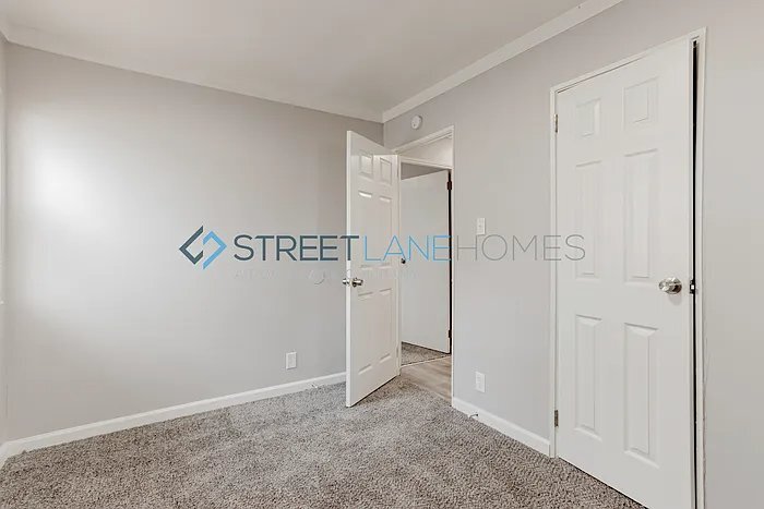 Building Photo - 3235 N Euclid Ave