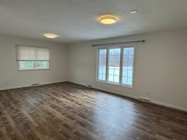 Building Photo - 3319 Marquette St