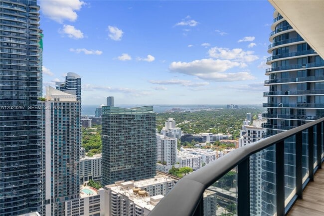 Building Photo - 801 S Miami Ave
