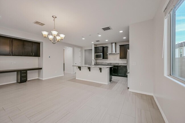 Building Photo - 9775 W Cashman Dr