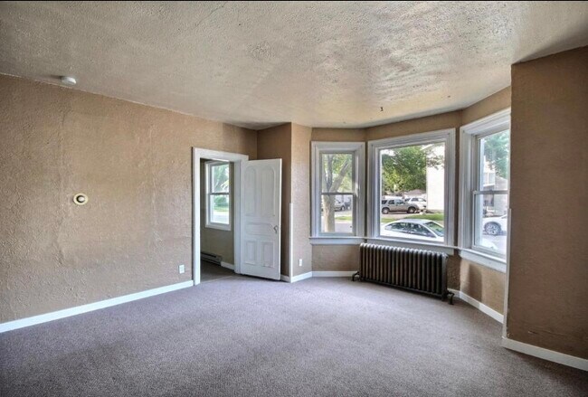 Building Photo - 1502 S. 10th St.