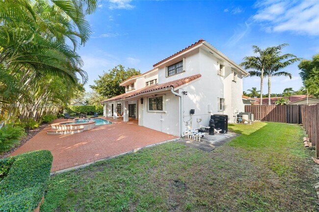 Building Photo - 5424 SW 154th Pl