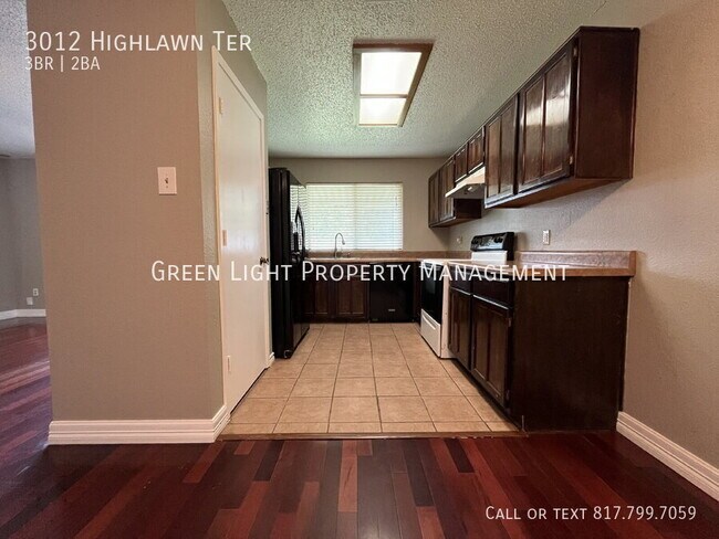 Building Photo - 3012 Highlawn Terrace