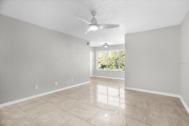 Building Photo - 5132 Conroy Rd