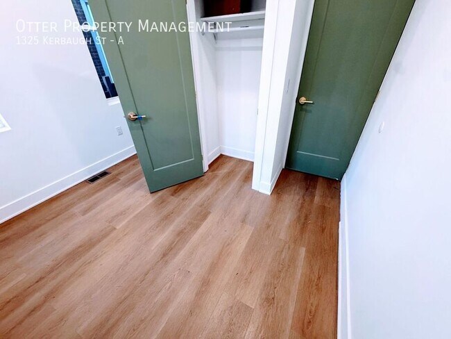 Building Photo - 1325 Kerbaugh St