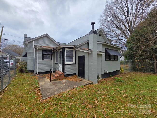 Building Photo - 222 W McCubbins St