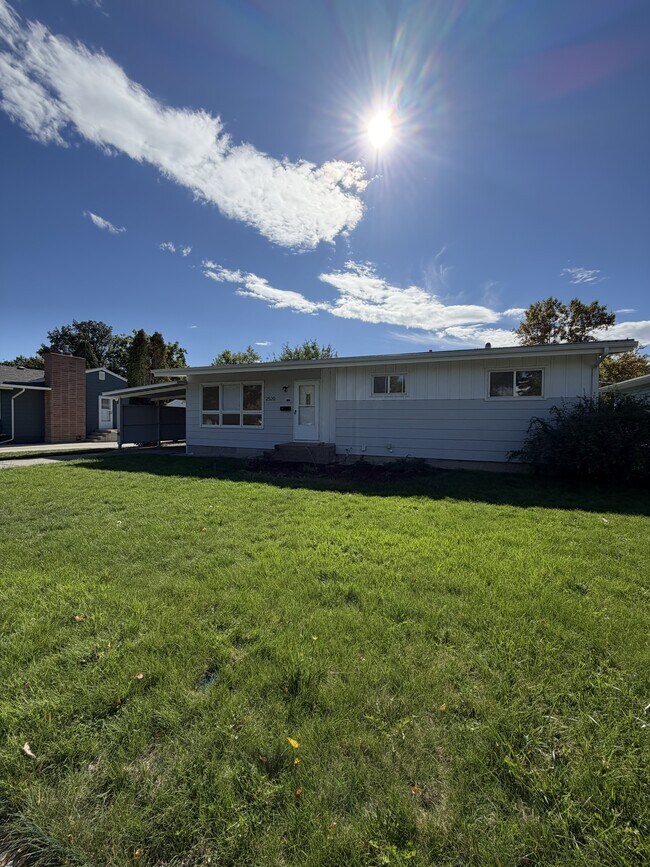 Primary Photo - 2520 Lillis Ln