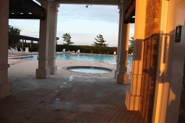 Building Photo - 9801 Tyler Dr