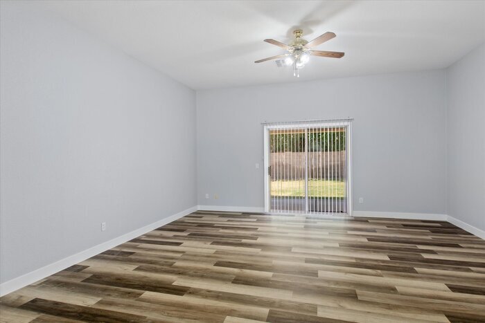 Building Photo - 92 E Spur Ave