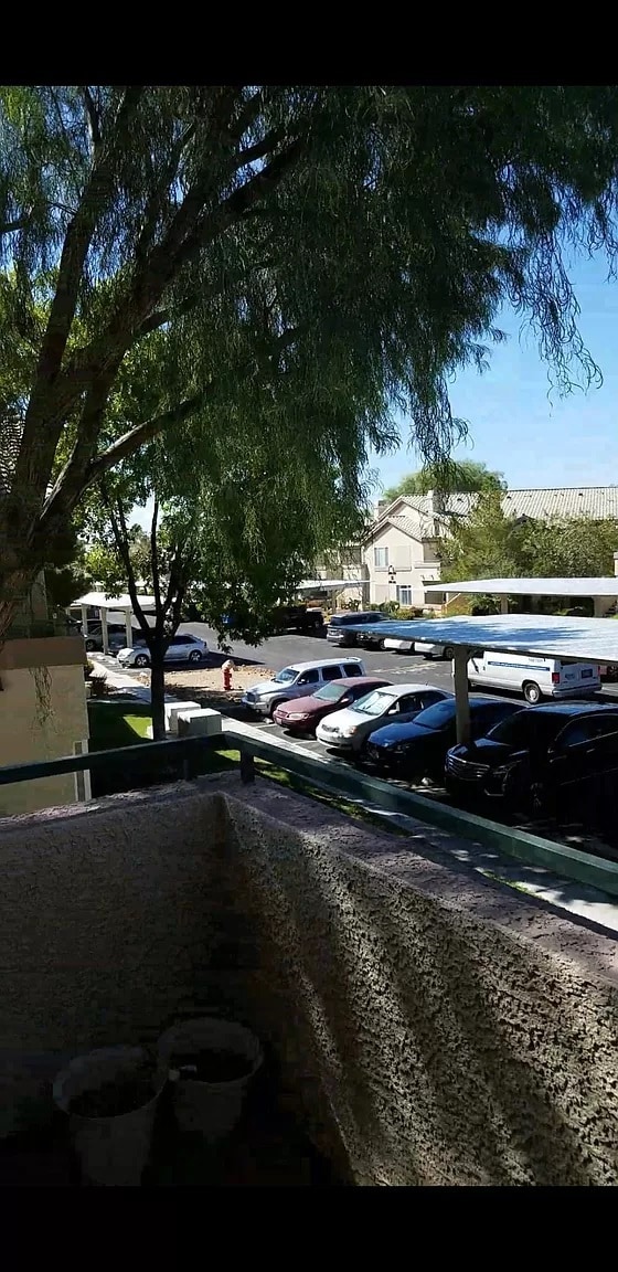 Building Photo - 5710 E Tropicana Ave