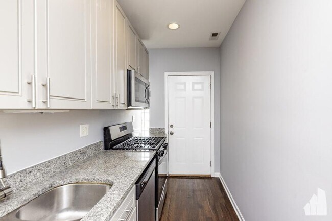 Primary Photo - 1 bedroom in Maywood IL 60153