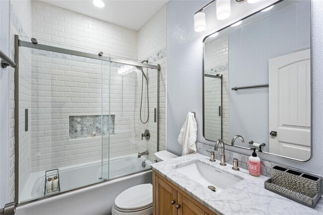 Building Photo - 158 Goertz Dr