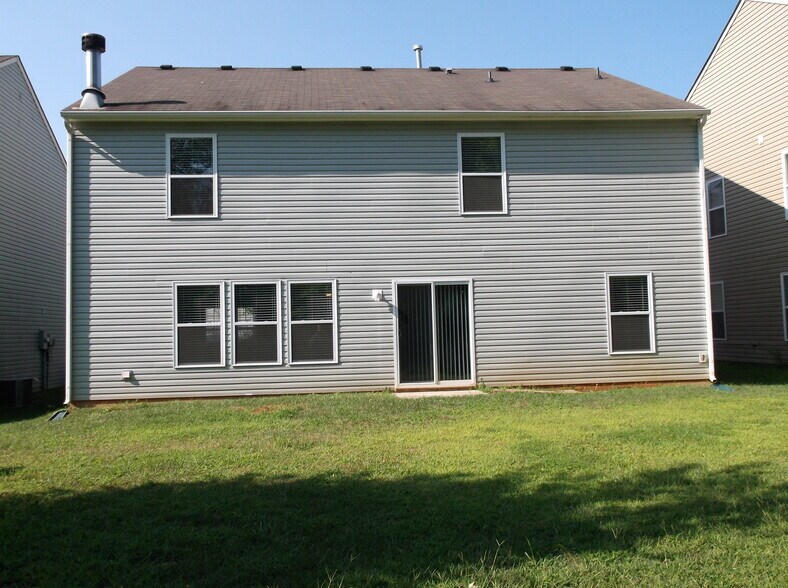 Building Photo - 2058 Durand Rd