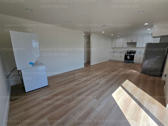 Building Photo - Newly constructed upstairs 2 bedrooms and ...
