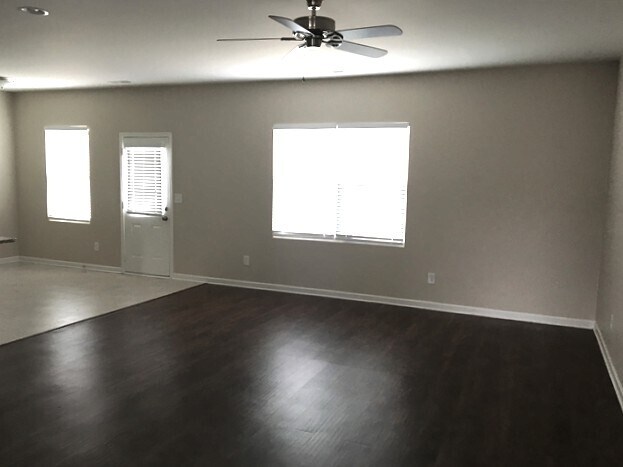 Building Photo - 1006 Lavender Ln