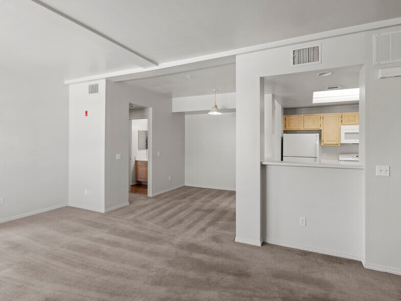 Building Photo - 900 Bitner Rd